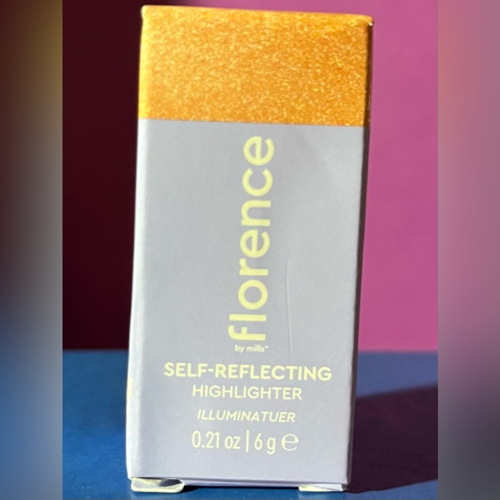 Florence by Mills Self-Reflecting Highlighter - Gold 💛💛